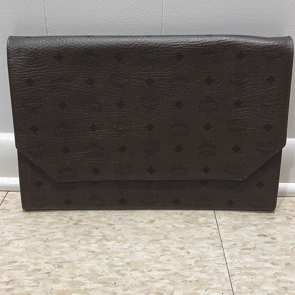MCM Chocolate Brown Visetos Porfolio Pouch NEW